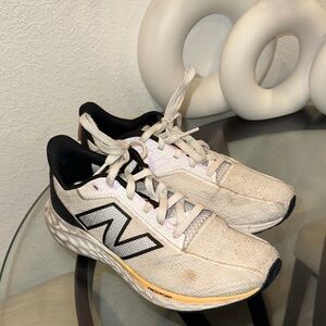 New Balance Women's Athletic Shoes - Black and Cream